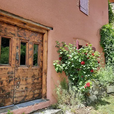 Holiday home La Grange De - Vue Montagne, Calme, Jardin